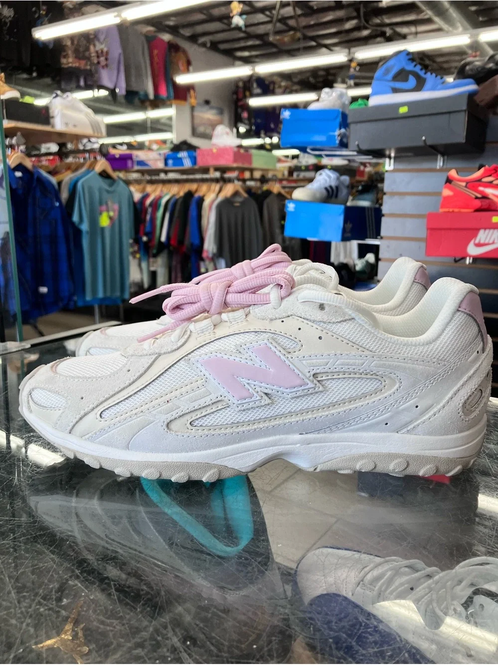 Women’s New Balance 204L Sea Salt Pink Size 9.5